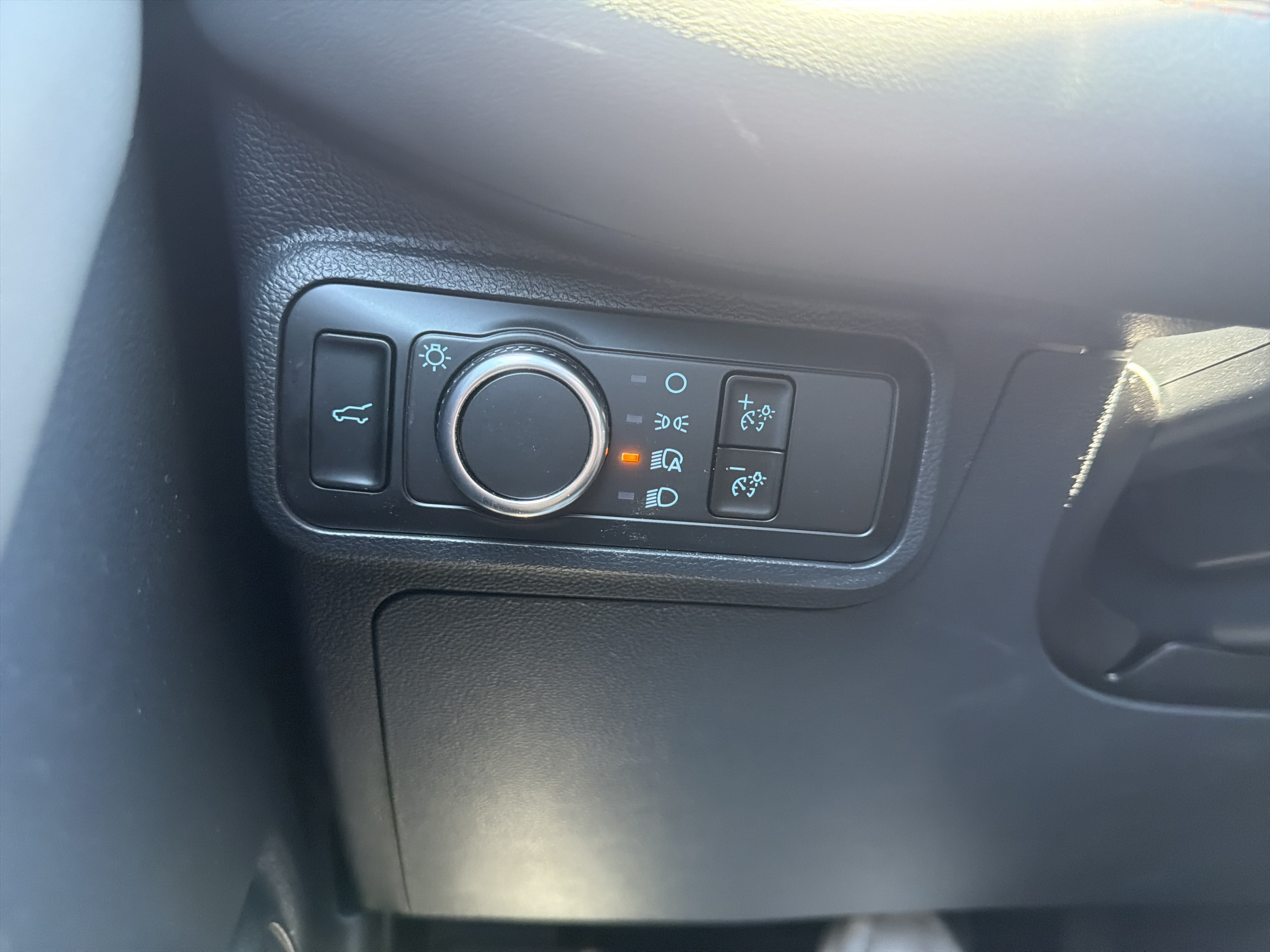 Certified 2026 Ford Explorer Active AWD/4WD image 33