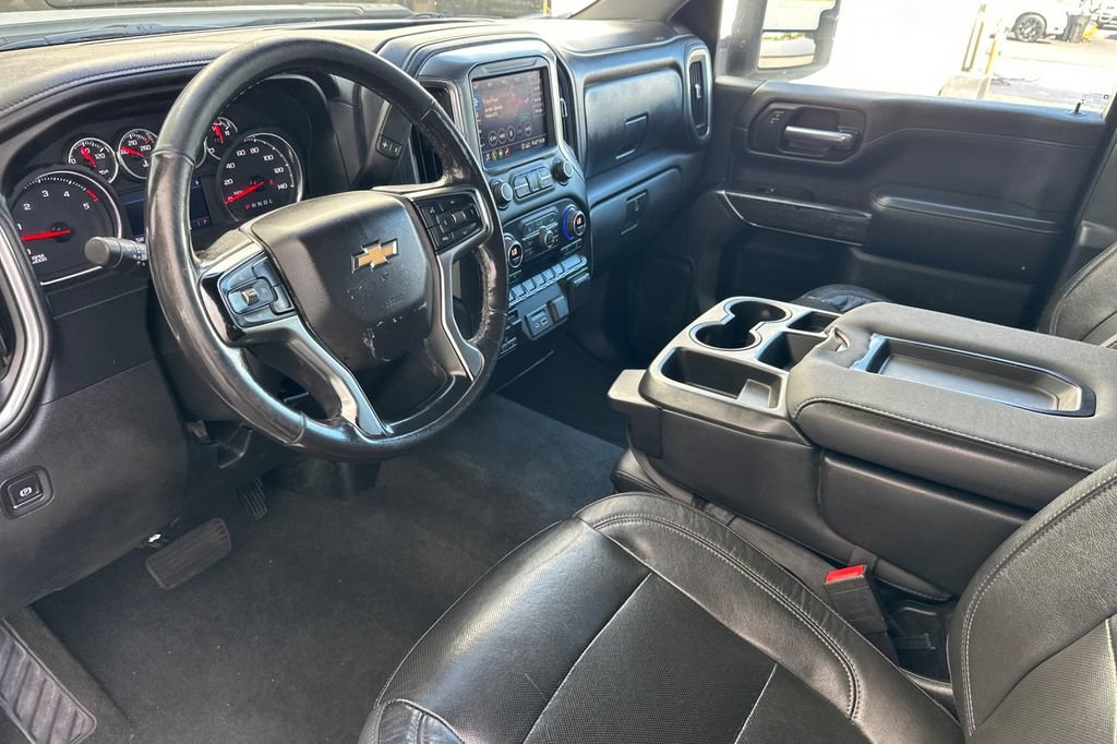 Used 2020 Chevrolet Silverado 2500 LTZ AWD/4WD image 9