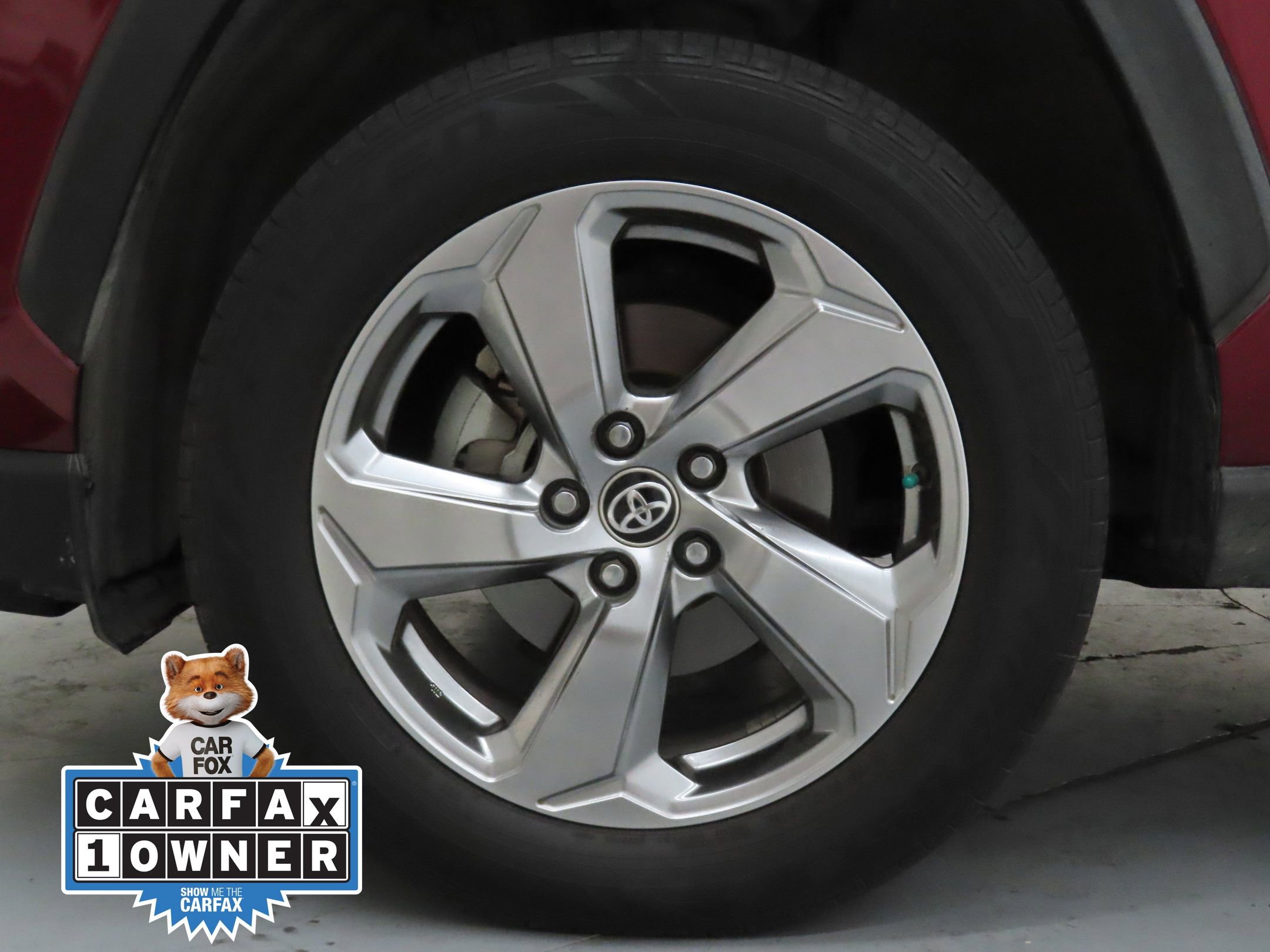Used 2021 Toyota RAV4 XLE Premium AWD/4WD image 25