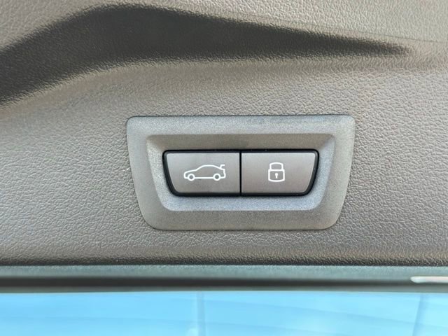 New 2026 BMW X5 xDrive50e w/ Climate Comfort Package image 13