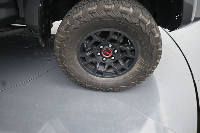 Used 2022 Toyota 4Runner TRD Off-Road Premium w/ Moonroof Package AWD/4WD image 19