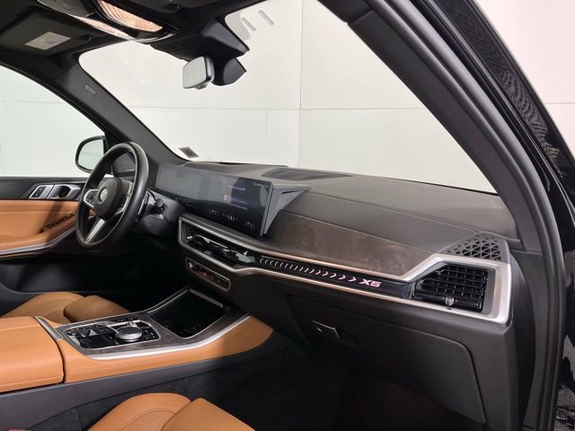 Certified 2024 BMW X5 xDrive40i w/ M Sport Package image 22