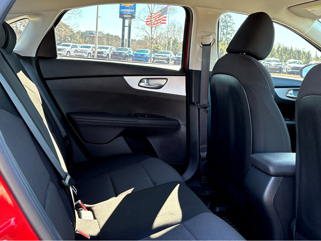 Used 2024 Kia Forte LXS w/ LXS Technology Package image 9