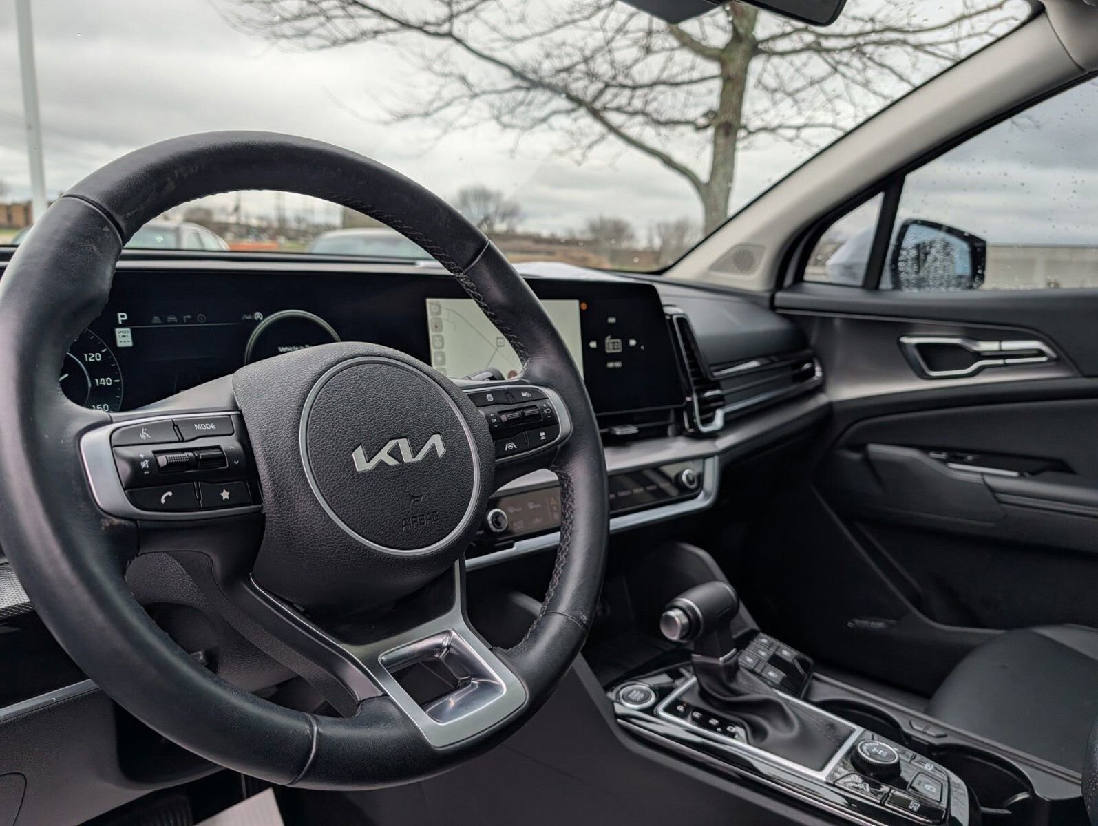 Used 2024 Kia Sportage SX image 30