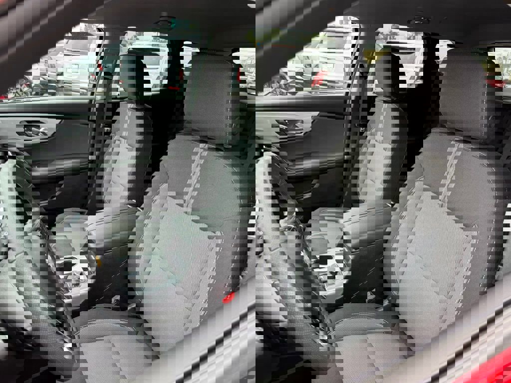 Used 2024 Chevrolet Blazer LT w/ Convenience Package image 8