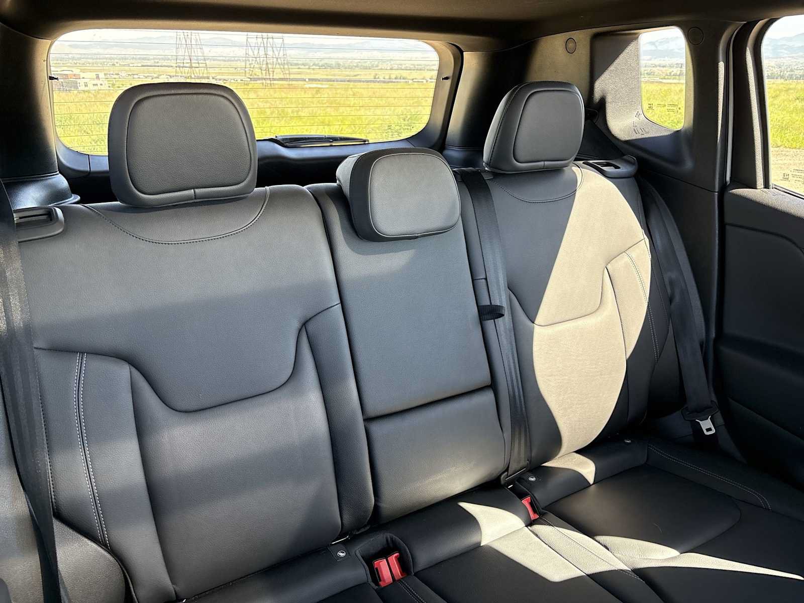 Used 2019 Jeep Renegade Limited w/ Quick Order Package 22P AWD/4WD image 27