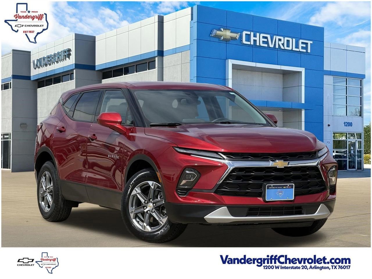 Certified 2025 Chevrolet Blazer LT AWD/4WD image 1