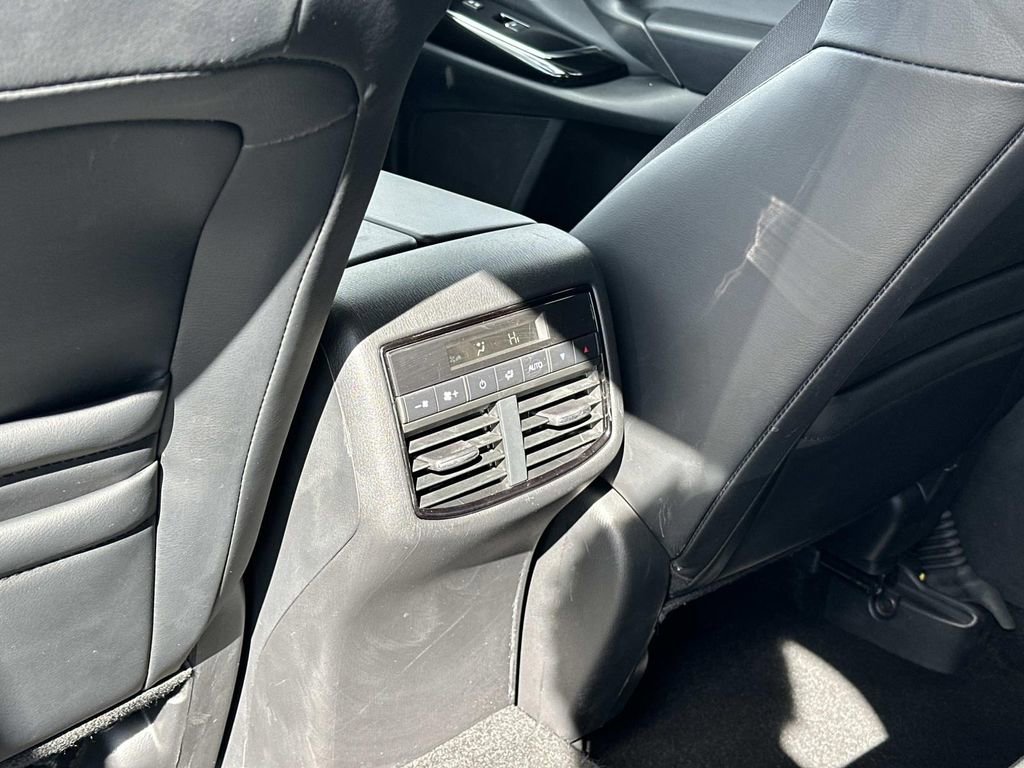 Used 2022 MAZDA CX-9 Touring image 26