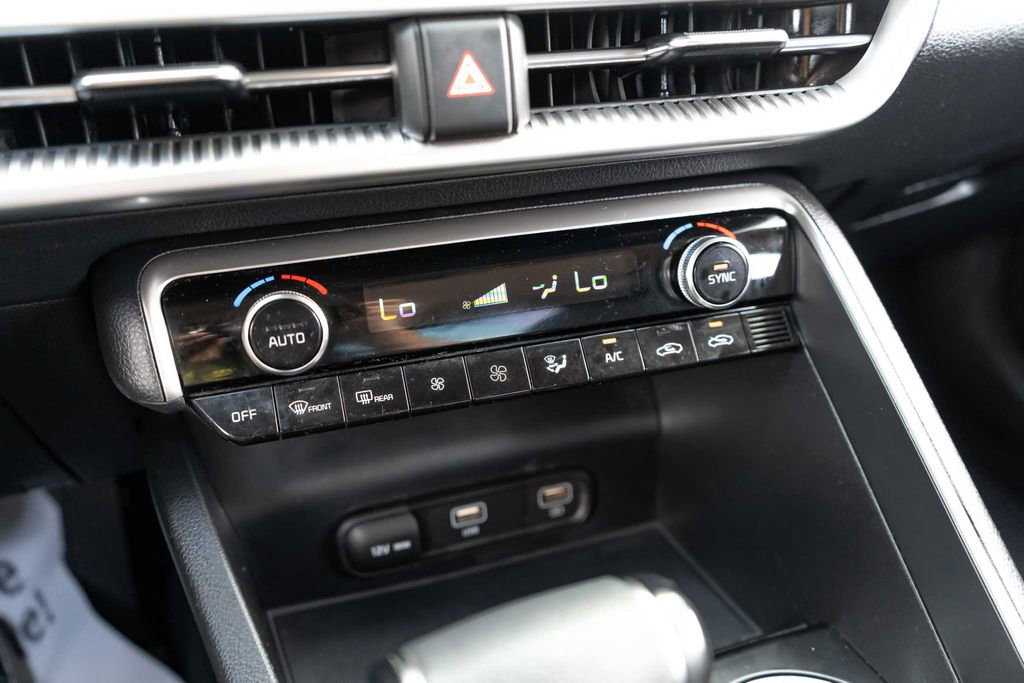 Used 2022 Kia K5 LXS FWD image 18