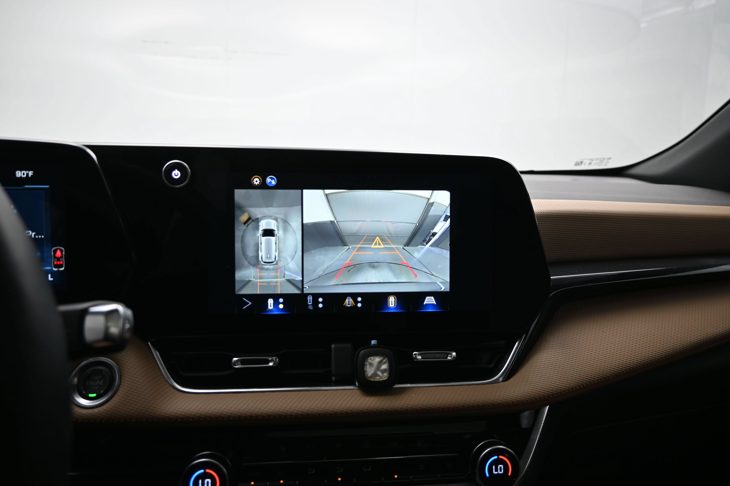 Used 2026 Chevrolet Equinox ACTIV w/ Safety and Technology Package AWD/4WD image 16