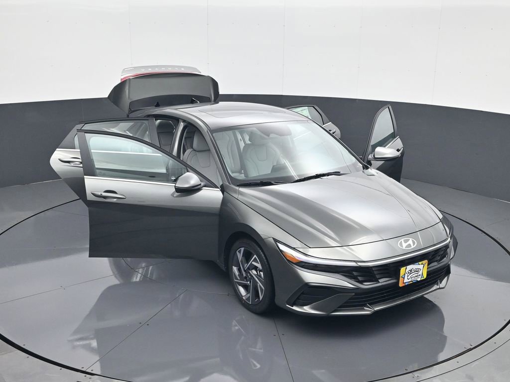 New 2026 Hyundai Elantra Limited FWD image 29