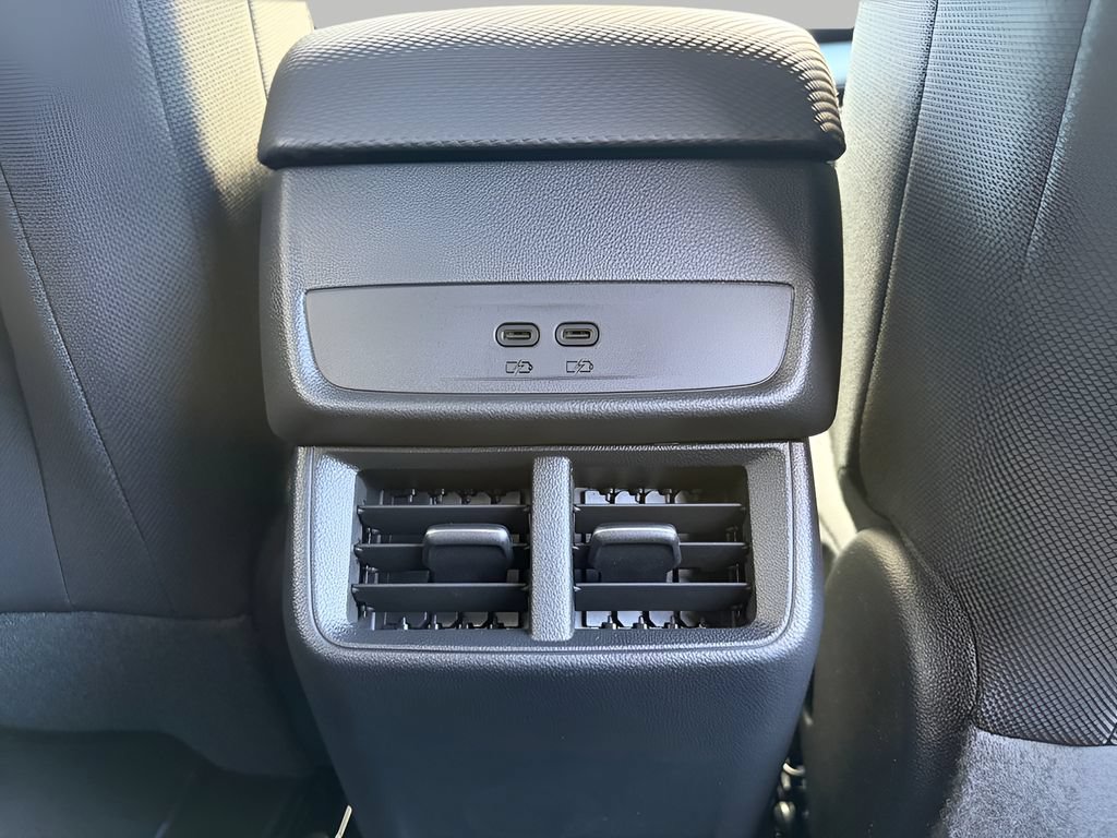New 2027 Chevrolet Equinox LT AWD/4WD image 9