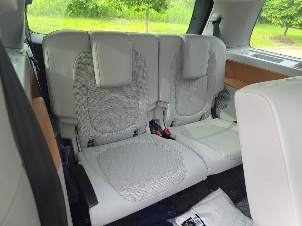 Certified 2025 Volkswagen ID. Buzz 1st Edition RWD image 2