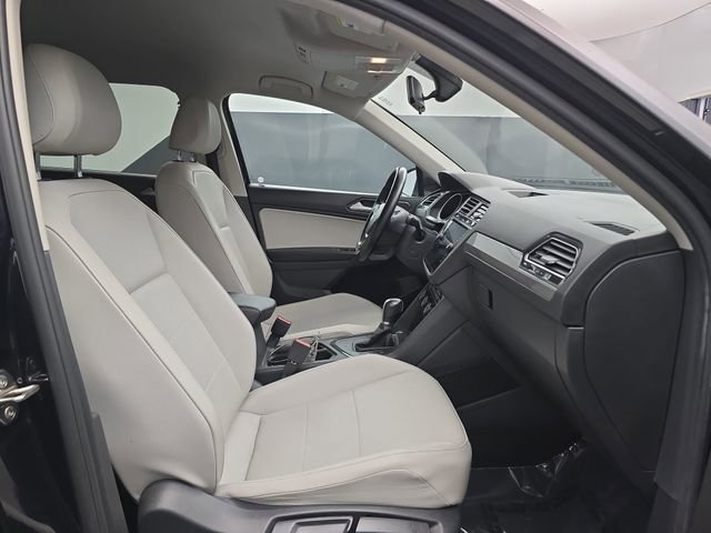 Used 2018 Volkswagen Tiguan SE image 44