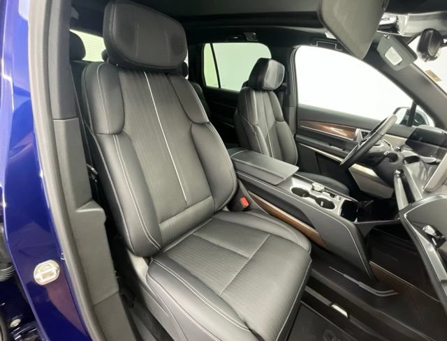 Used 2026 Cadillac Vistiq Sport w/ LPO, Floor Liner Package AWD/4WD image 12