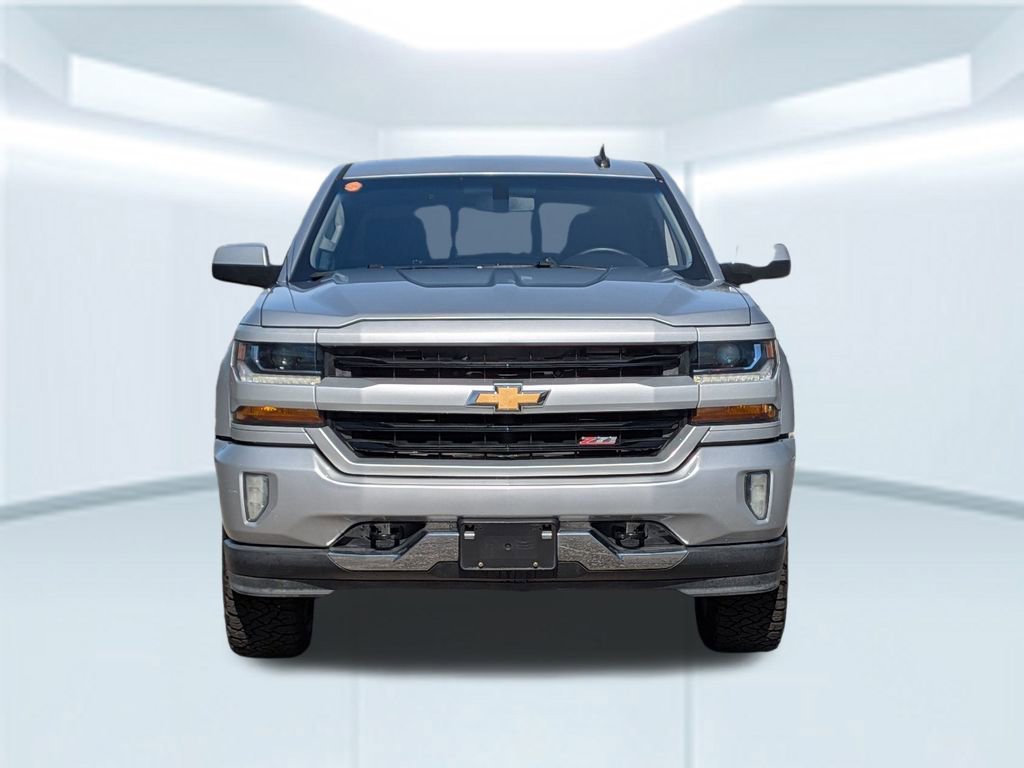 Used 2018 Chevrolet Silverado 1500 LT w/ Texas Edition image 10