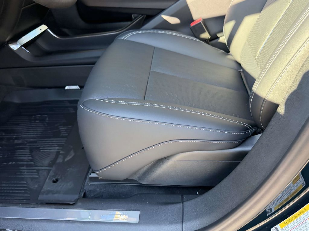 New 2027 Cadillac Lyriq Premium Luxury w/ LPO, Floor Liner Package AWD/4WD image 15