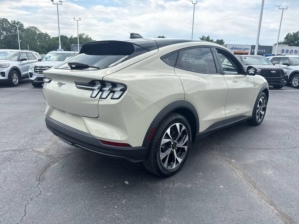 Used 2025 Ford Mustang Mach-E Select AWD/4WD image 8