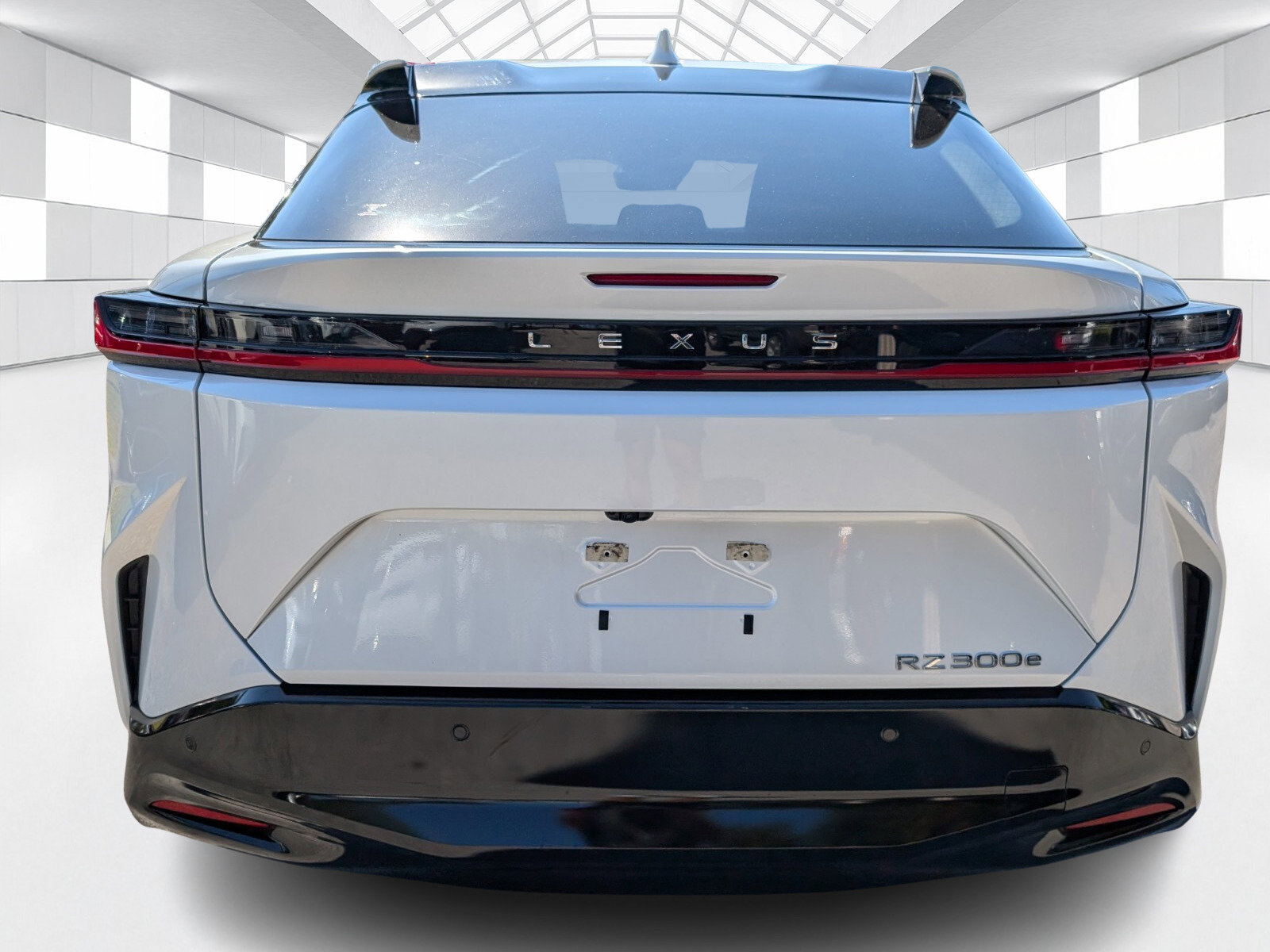 Used 2024 Lexus RZ 300e Premium image 6