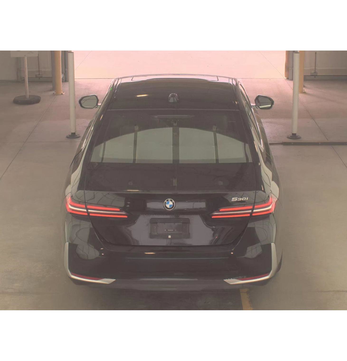 Used 2025 BMW 530i image 3