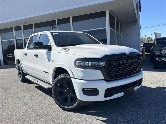 New 2026 RAM 1500 4x4 Crew Cab image 2