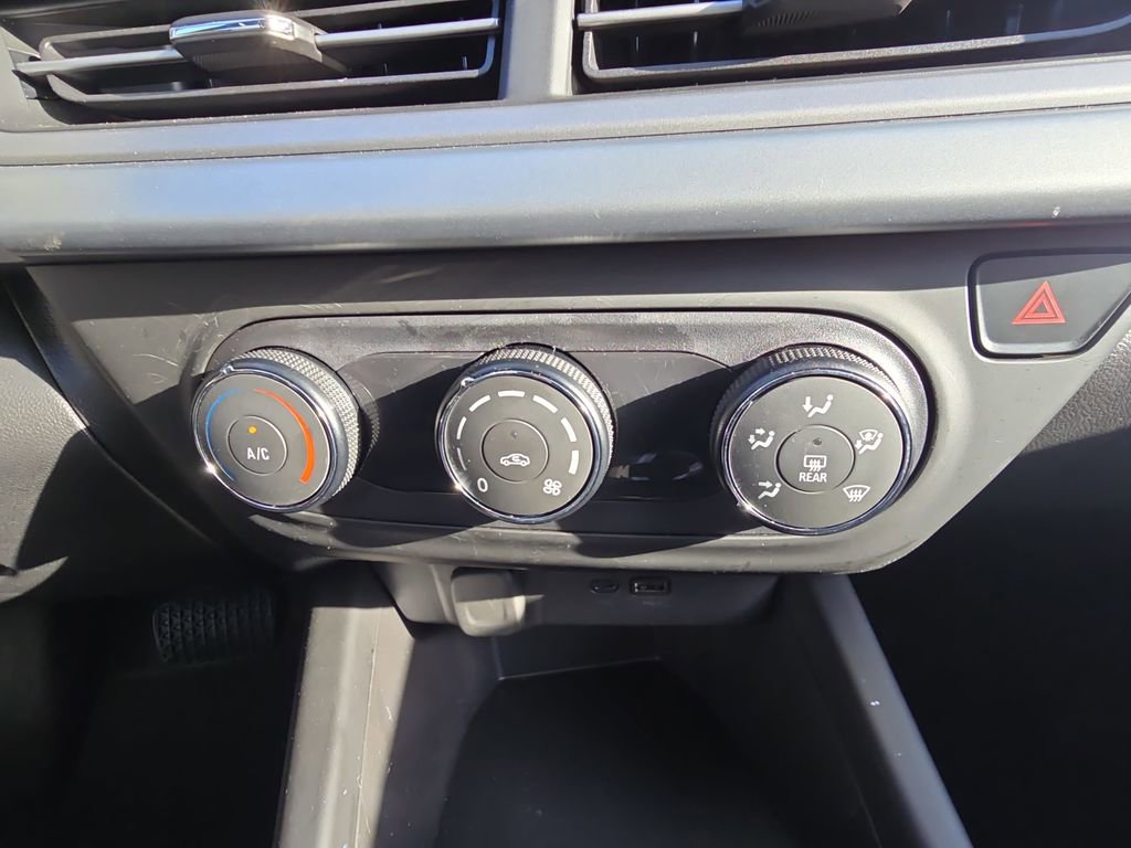 Used 2026 Chevrolet Trax LS w/ Driver Confidence Package FWD image 24