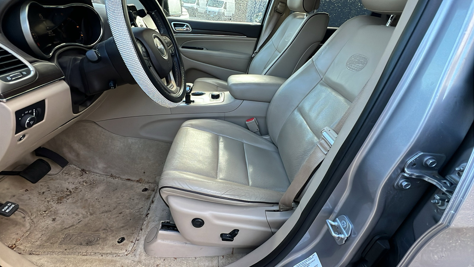 Used 2015 Jeep Grand Cherokee Overland w/ Advanced Technology Group image 15