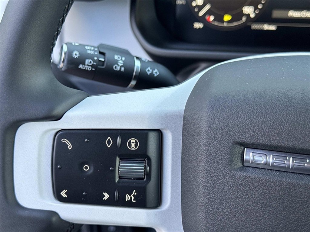 New 2025 Land Rover Defender 130 S image 27