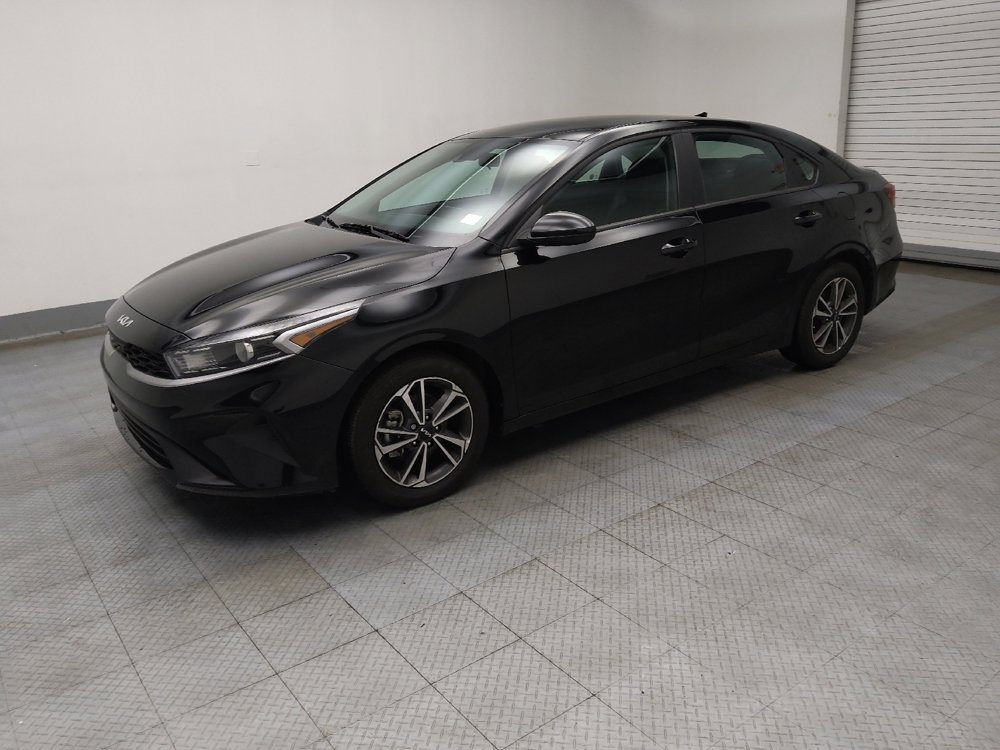 Used 2024 Kia Forte LXS image 2