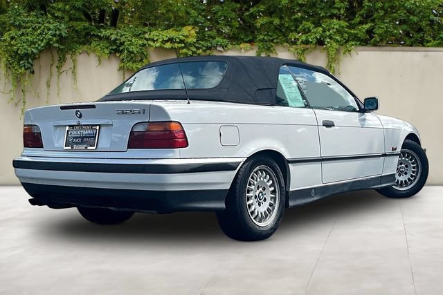 Used 1995 BMW 325i Convertible RWD image 6