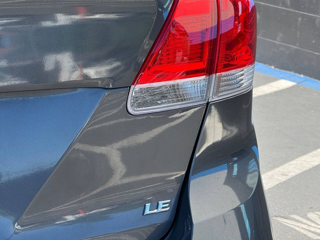 Used 2012 Toyota Venza LE FWD image 23