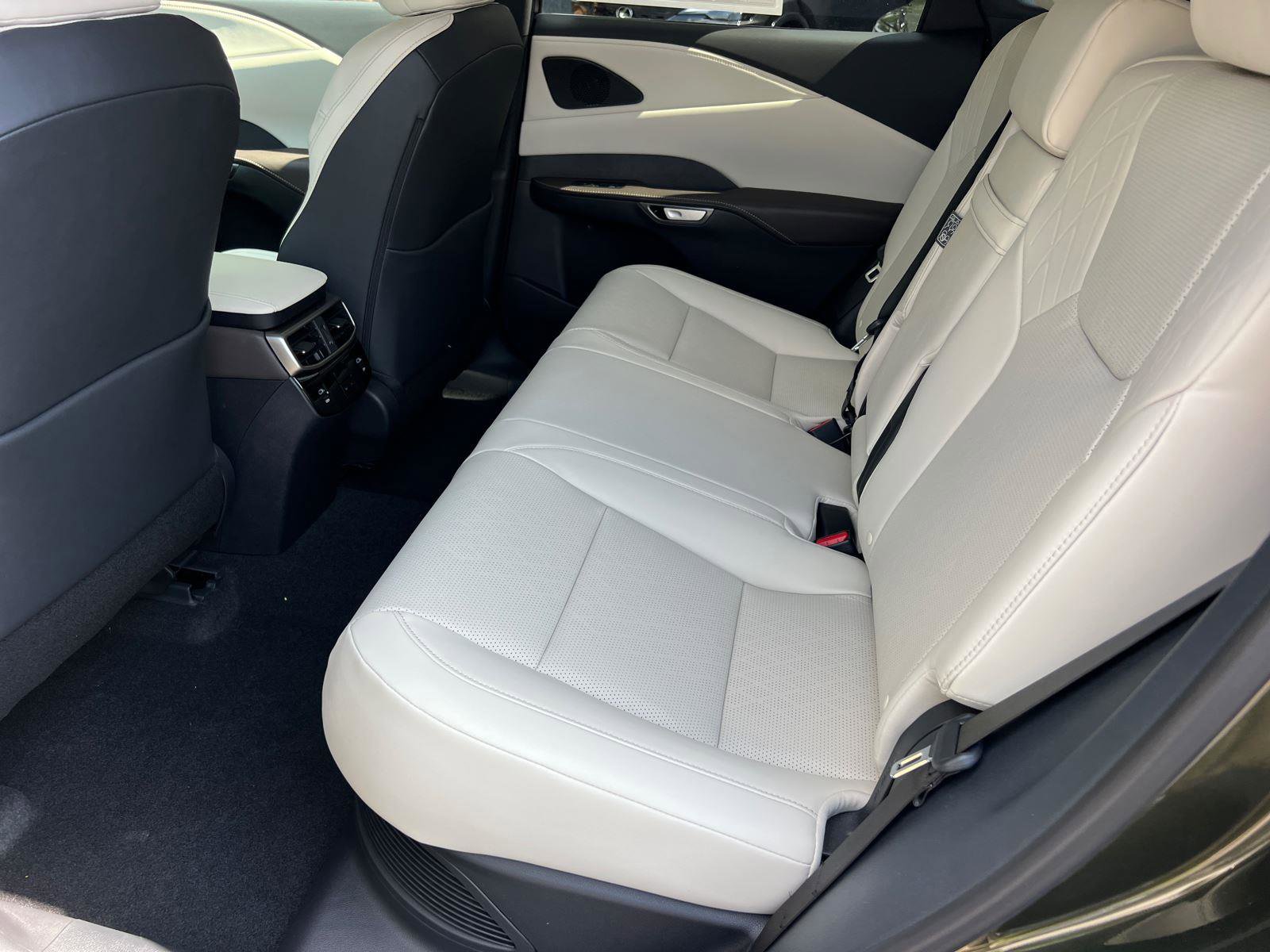 New 2026 Lexus RX 350h AWD/4WD image 14