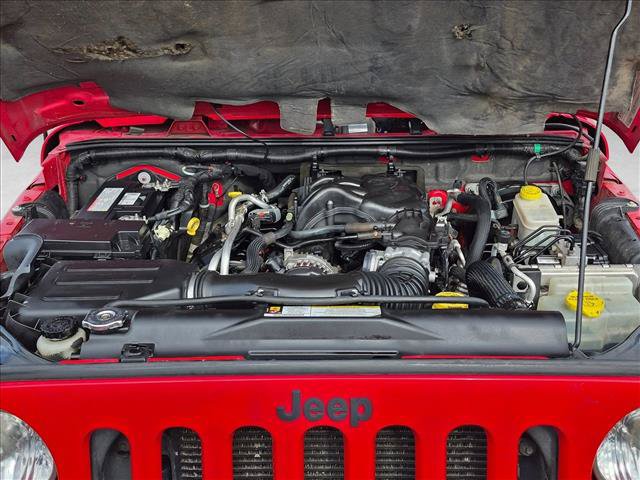 Used 2012 Jeep Wrangler Sahara w/ Dual Top Group AWD/4WD image 21