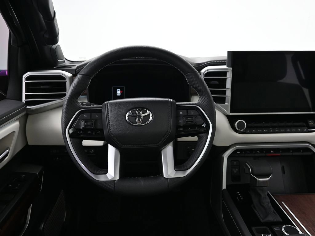 Used 2025 Toyota Sequoia Capstone image 12