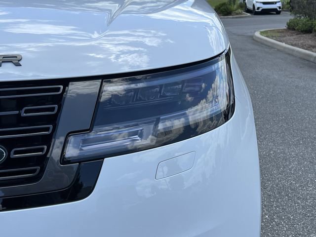 New 2026 Land Rover Range Rover Long Wheelbase SE AWD/4WD image 8