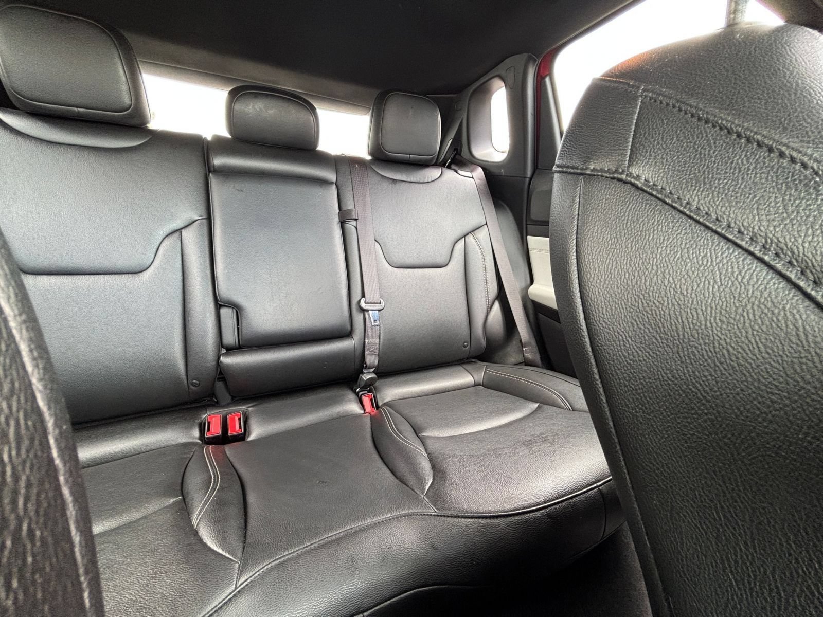 Used 2025 Jeep Compass Limited AWD/4WD image 37