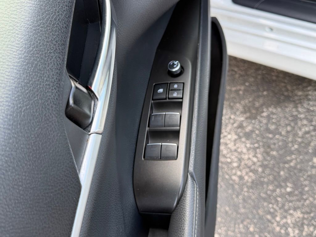 Used 2023 Toyota Camry XLE image 14