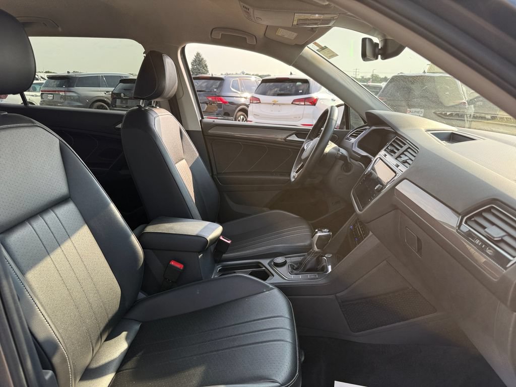 Used 2024 Volkswagen Tiguan Wolfsburg Edition AWD/4WD image 43