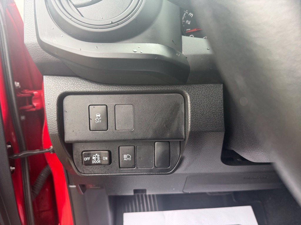 Used 2023 Toyota Tacoma SR AWD/4WD image 32