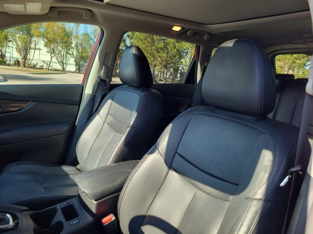 Used 2017 Nissan Rogue SL w/ SL Premium Package image 21