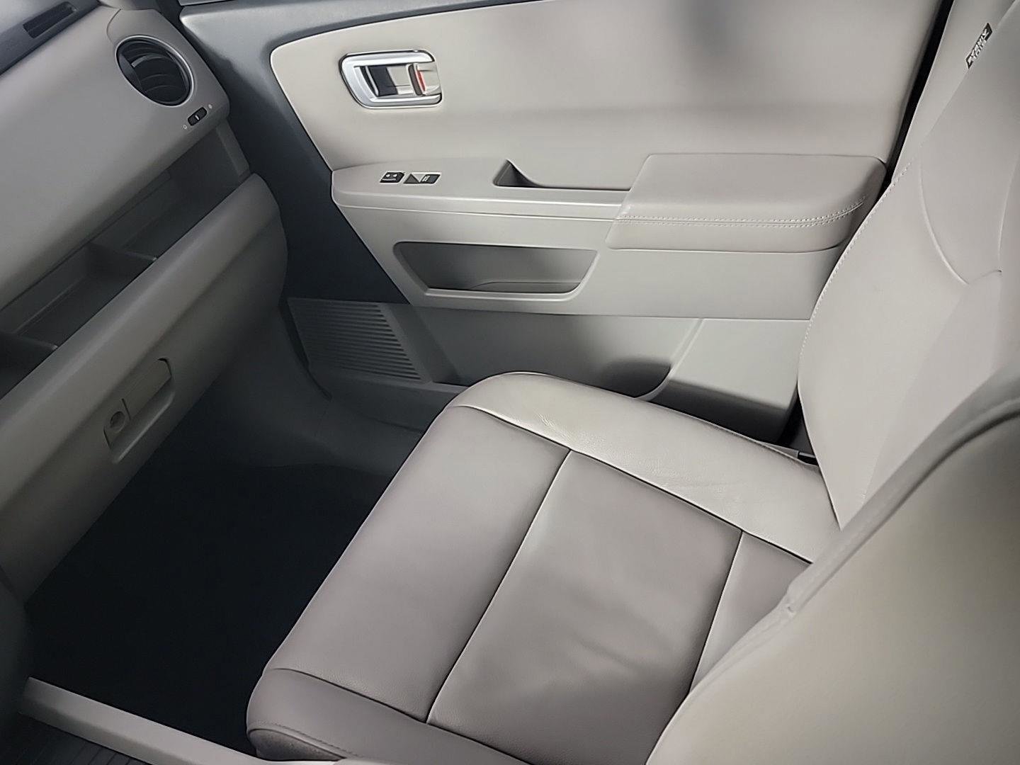 Used 2014 Honda Pilot EX-L image 23