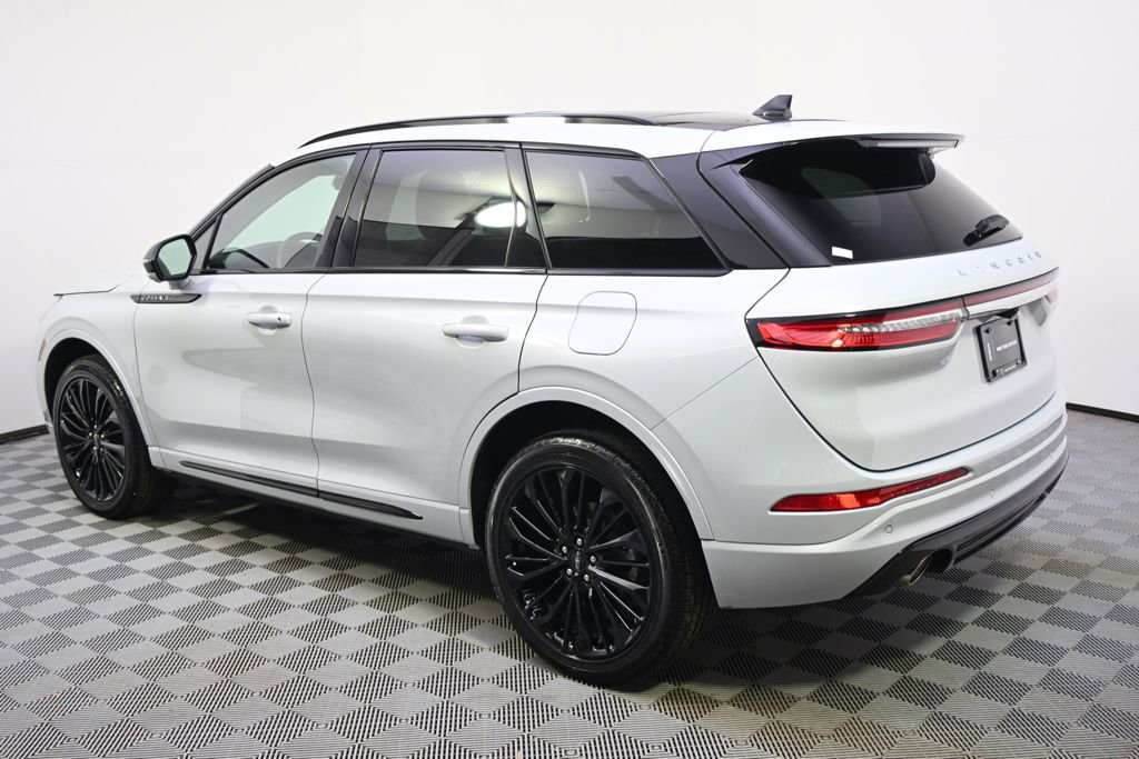New 2026 Lincoln Corsair Reserve w/ Jet Appearance Package AWD/4WD image 3