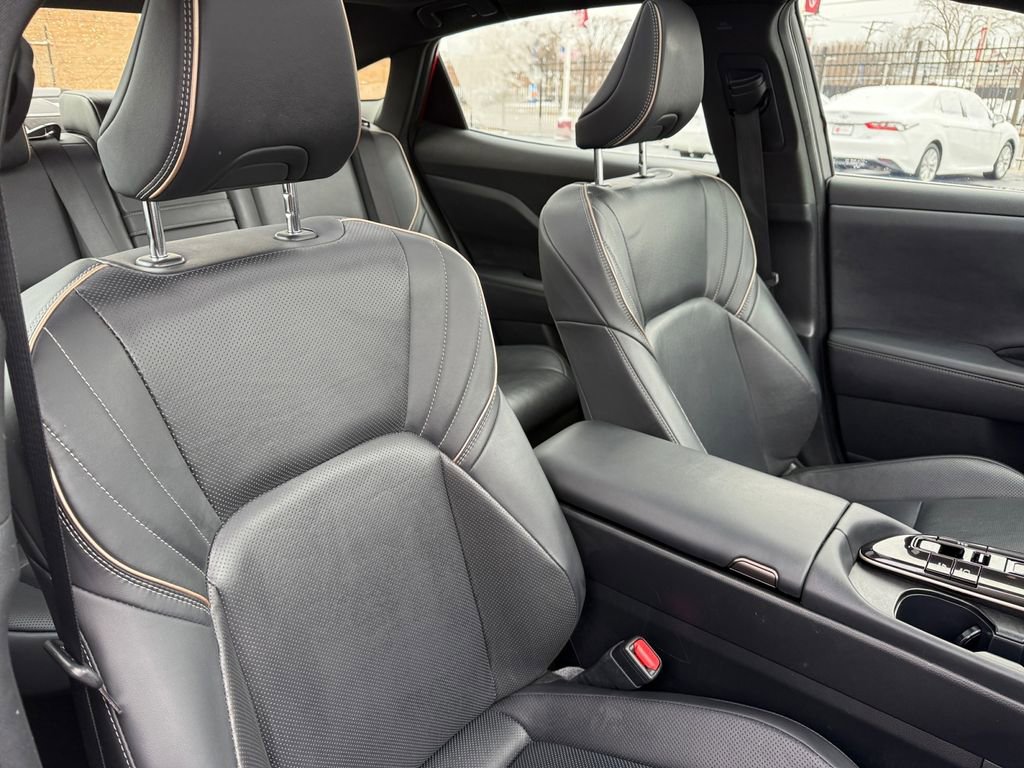 Certified 2024 Toyota Crown Limited image 18