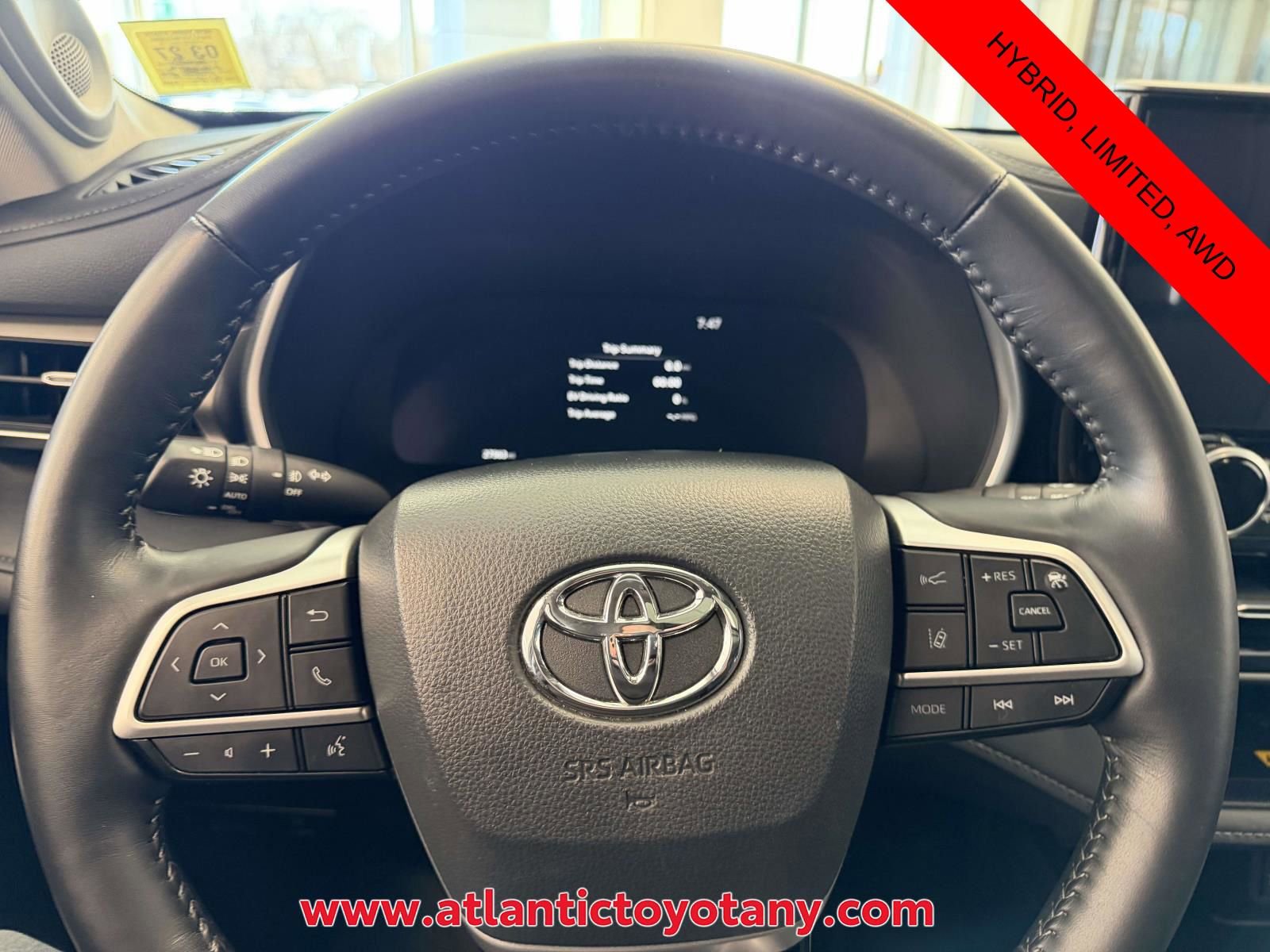 Used 2024 Toyota Highlander Limited image 28