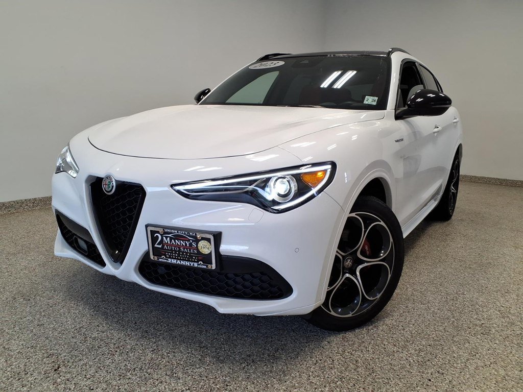Used 2023 Alfa Romeo Stelvio Veloce