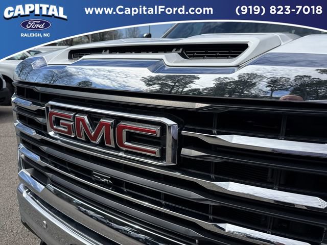Used 2024 GMC Sierra 2500 SLT w/ SLT Premium Package image 10