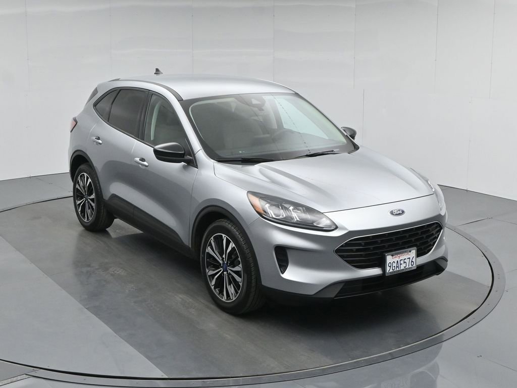 Certified 2022 Ford Escape SE w/ SE Sport Appearance Package image 38