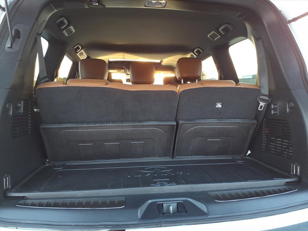 Used 2023 INFINITI QX80 Sensory w/ All-Season Package image 11