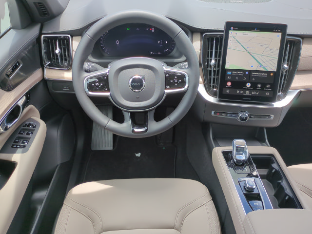 New 2026 Volvo XC90 B6 Plus w/ Protection Package Premier AWD/4WD image 14