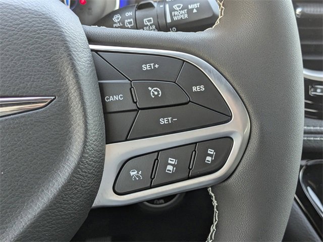 New 2026 Chrysler Pacifica Select image 25